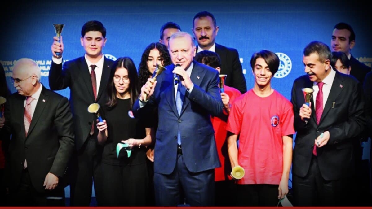 Cumhurbaşkanı: PISA 2025 'pırıl pırıl, ışıl ışıl bir gençlik' tespitini teyit etti