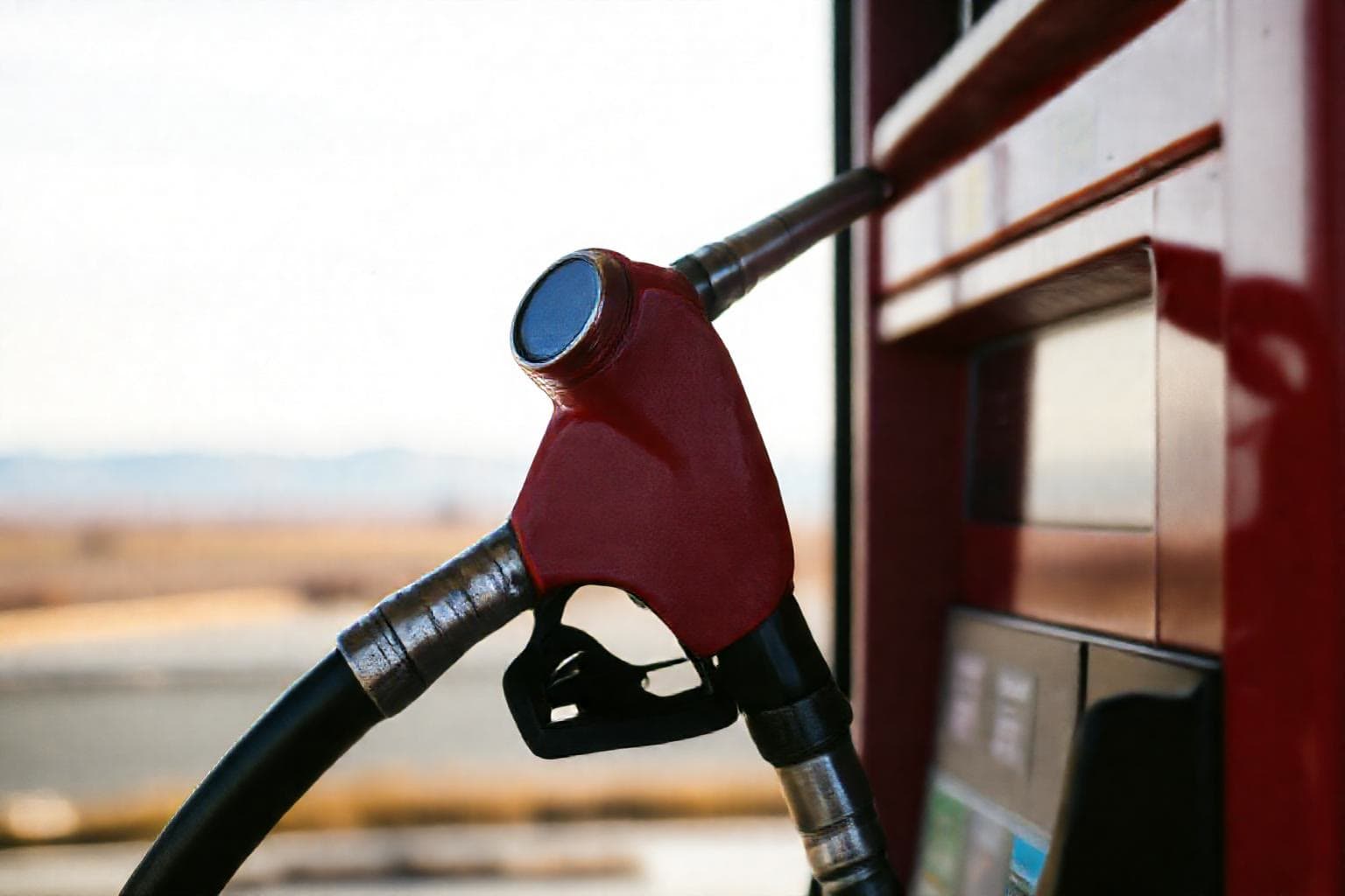 Benzine 12,48 TL zam yansıyabilir; litre fiyatı 94,88 TL'ye çıkabilir